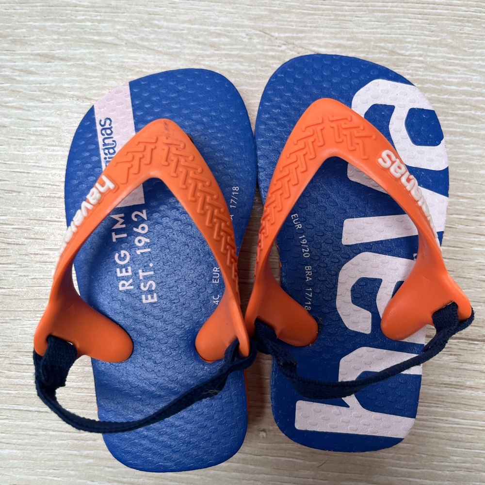 Brand new Havaianas  flip flops toddler 4C
